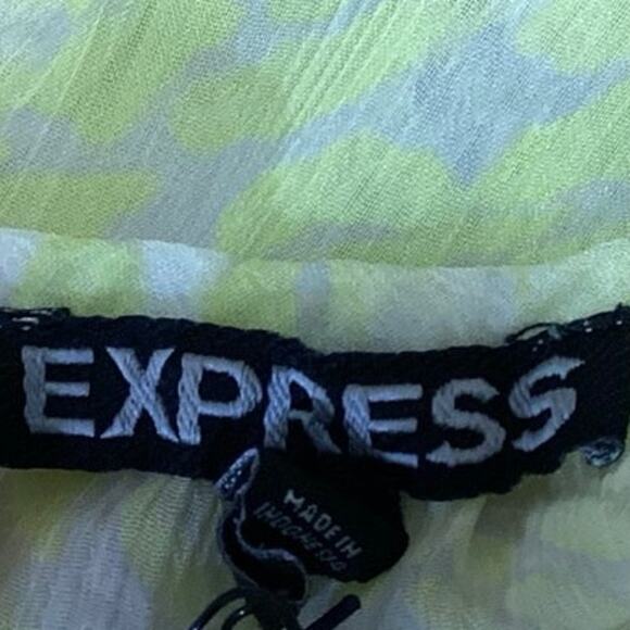 Express Yellow White Animal Print Side Tie 3/4 Sleeve Semi Sheer Blouse Top Sz M - Picture 3 of 4